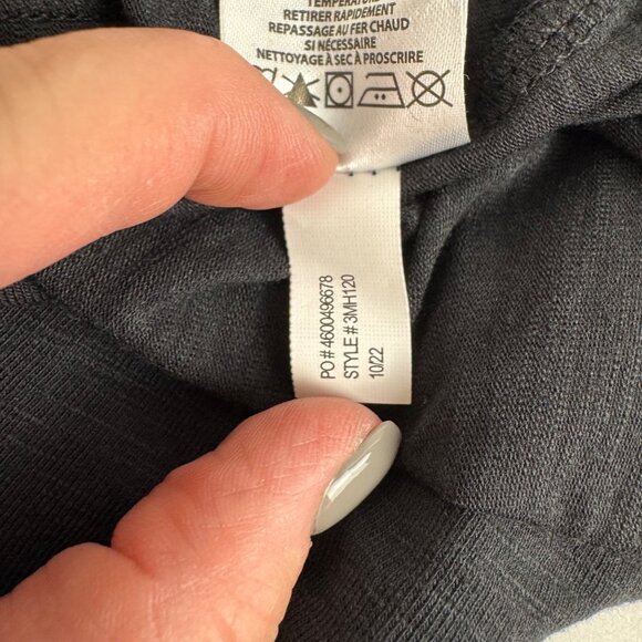 Travis Mathew Black Cloud Tee Pima Cotton Black V Neck T Shirt Large Classic EUC - Picture 10 of 12